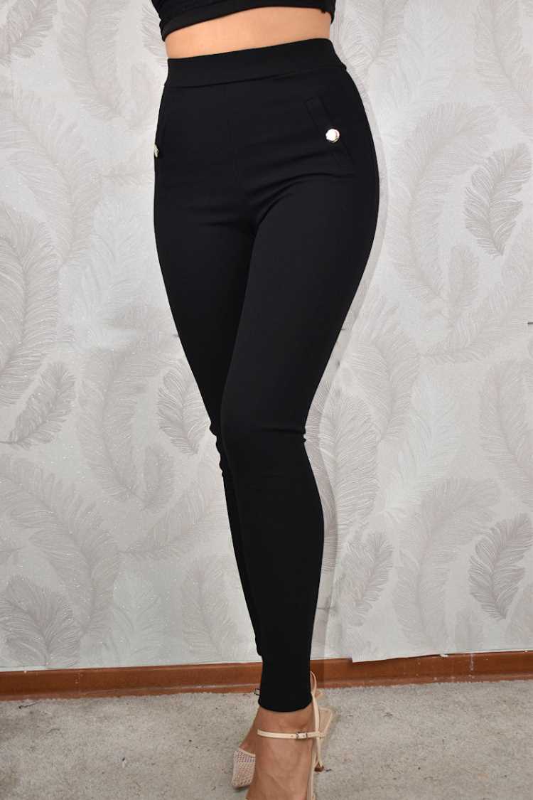 Pantalone con bottoni