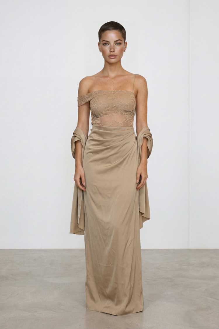 Abito con pizzo