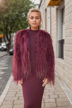 ABBIGLIAMENTO - Pelliccia pelo lungo